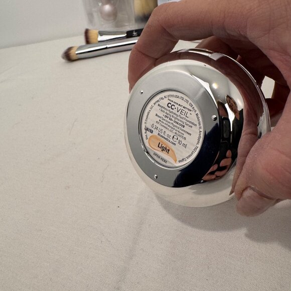 NEW It Cosmetics Makeup Lot Includes Brushes Bye Bye Pores Powder Brow Power Per - Picture 5 of 16